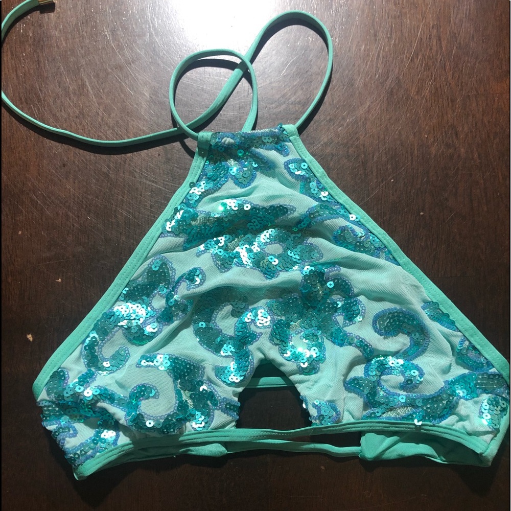 Beach bunny bikini top